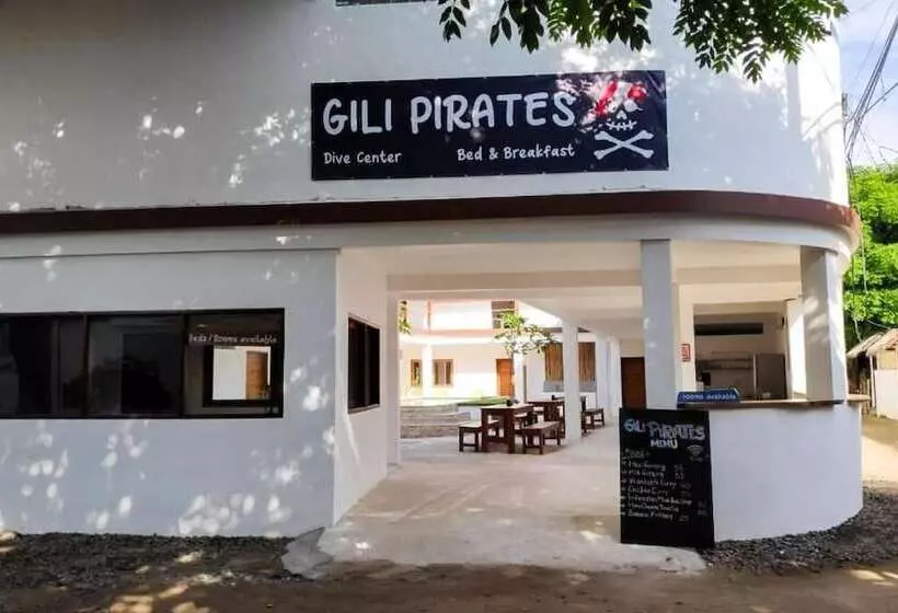 هاستل Gili Pirates Dive & Bnb