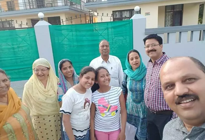 Aamiaismajoitus (B&B) Ekaant Homes