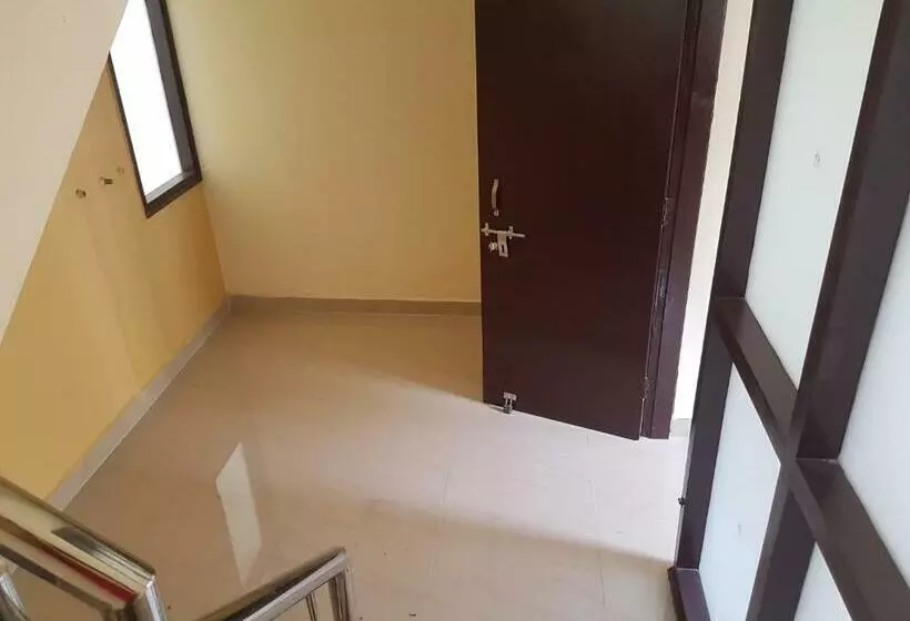 Aamiaismajoitus (B&B) Ekaant Homes