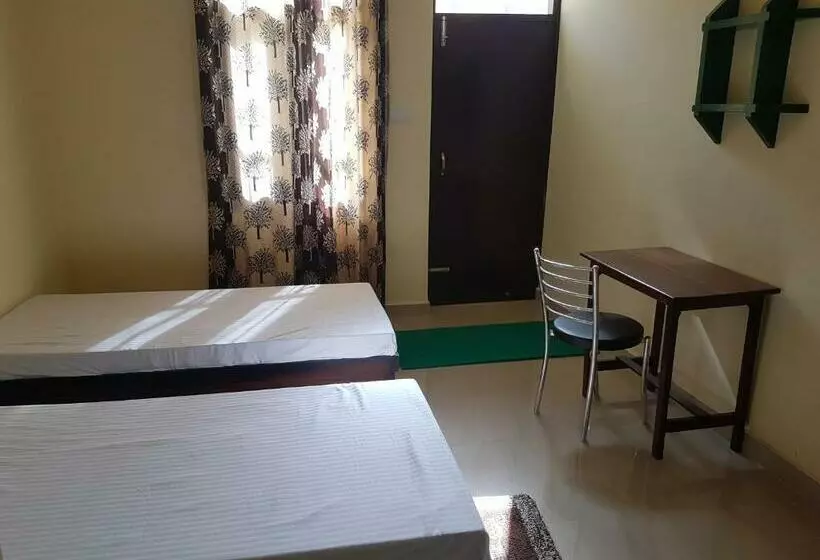 Aamiaismajoitus (B&B) Ekaant Homes