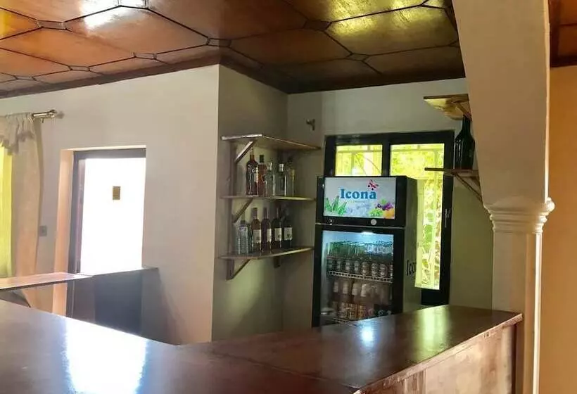 تختخواب و صبحانه Ishmajoso Lodge
