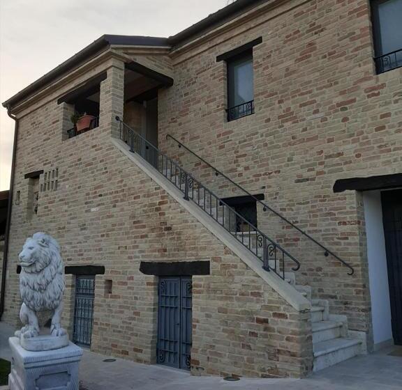 Bed and Breakfast La Tana Dei Leoni