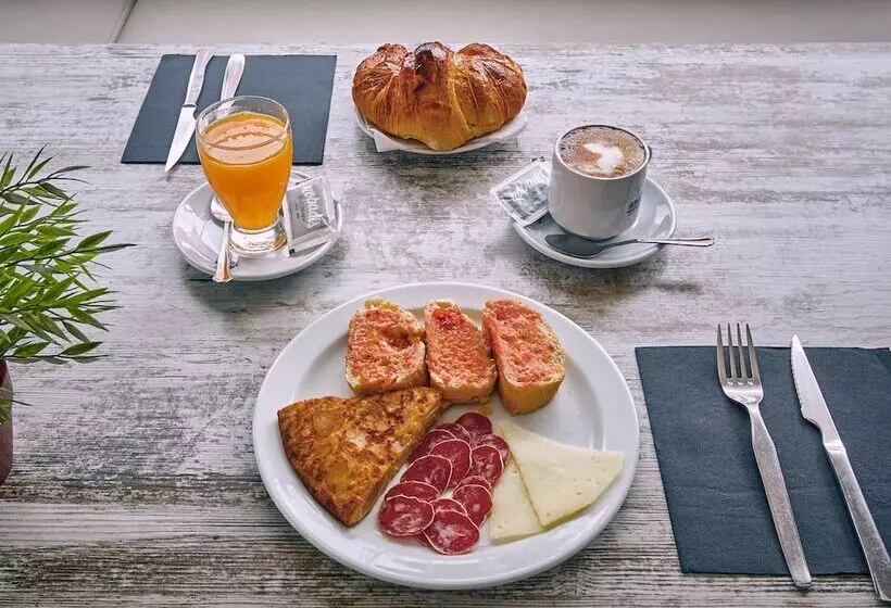 ホテル Hostal Nobadis