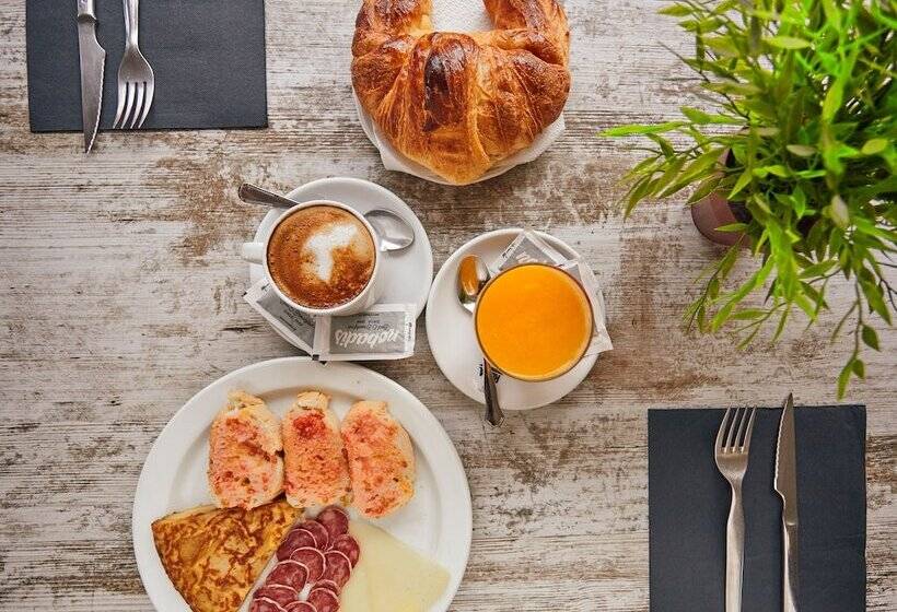 호텔 Hostal Nobadis