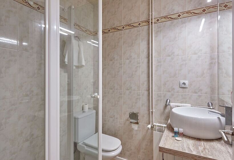 호텔 Hostal Nobadis