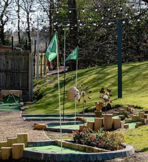 هتل The Venue Serviced Apartments