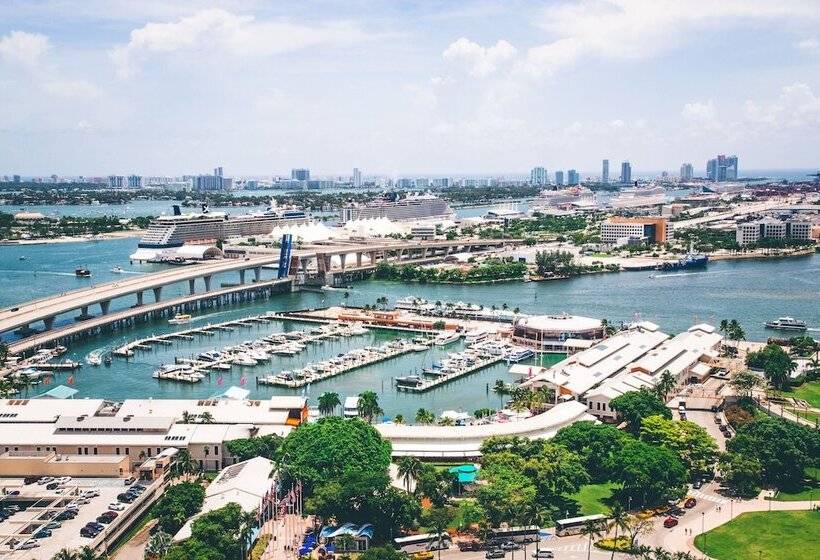 호텔 Trouvail Miami Beach