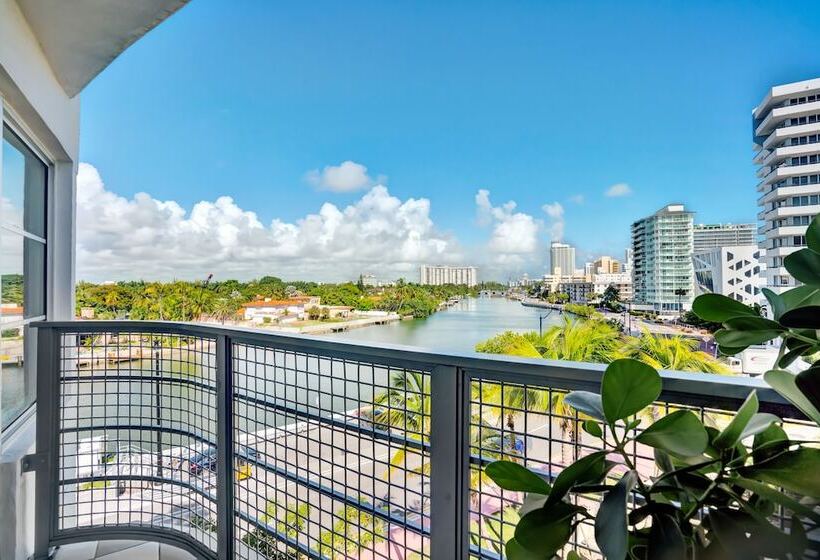 호텔 Trouvail Miami Beach