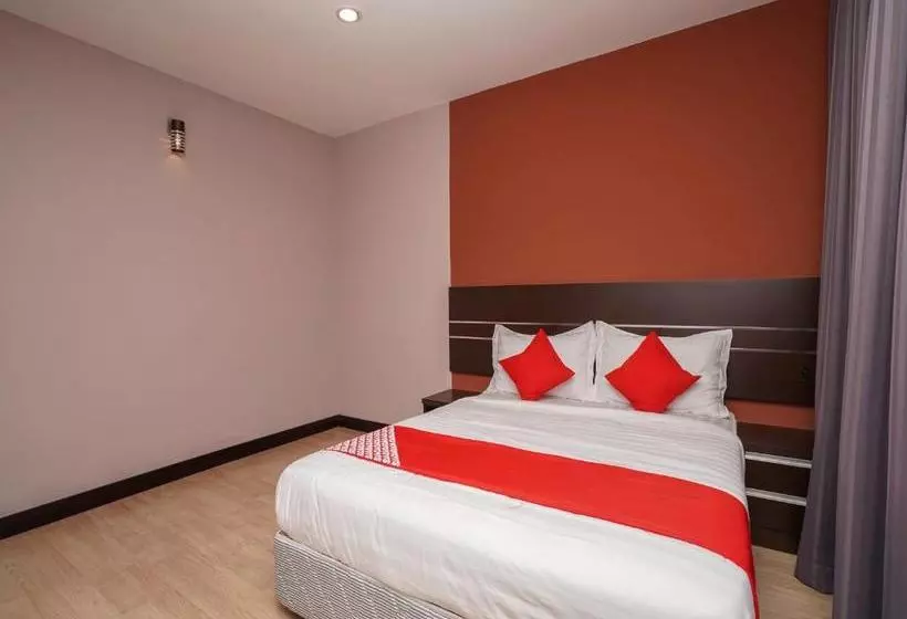 Oyo 1043 Get Inn Hotel Sendayan