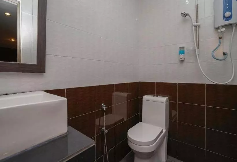 Oyo 1043 Get Inn Hotel Sendayan