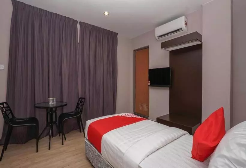 Oyo 1043 Get Inn Hotel Sendayan