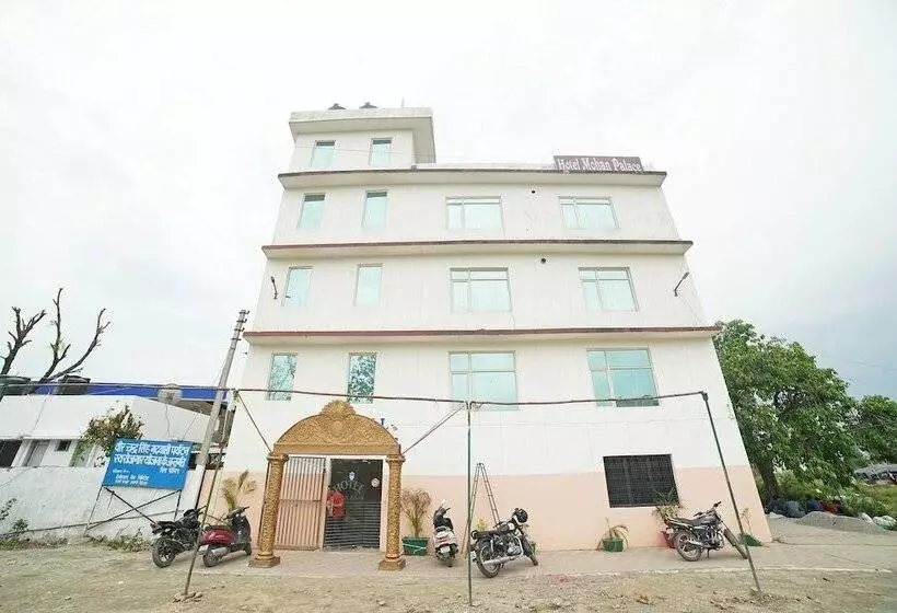 Oyo 30480 Hotel Mohan Palace