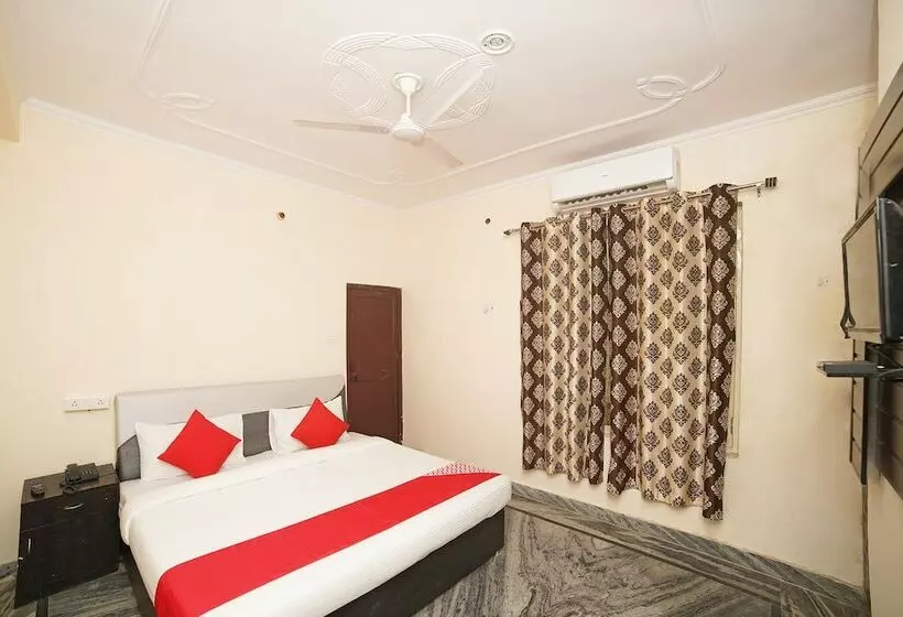 Oyo 30480 Hotel Mohan Palace