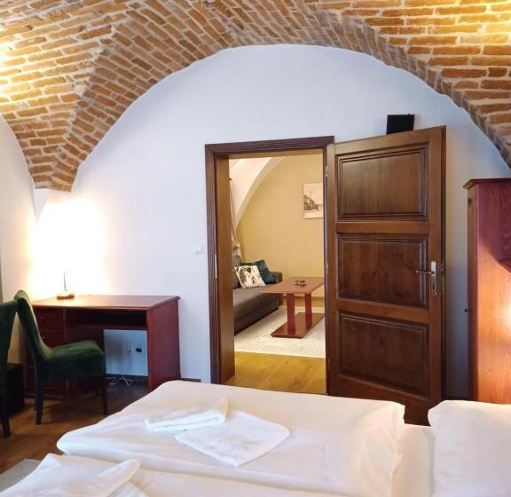 膳宿费 Penzión Pod Kláštorom