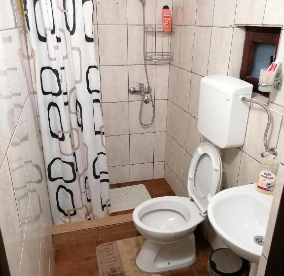 Prenoćište Day Holiday