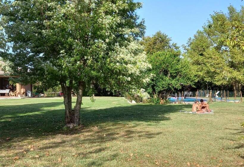 هتل Agriturismo I Quercioli