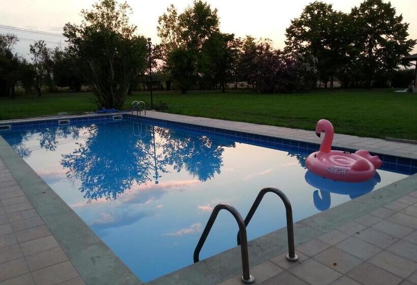 هتل Agriturismo I Quercioli