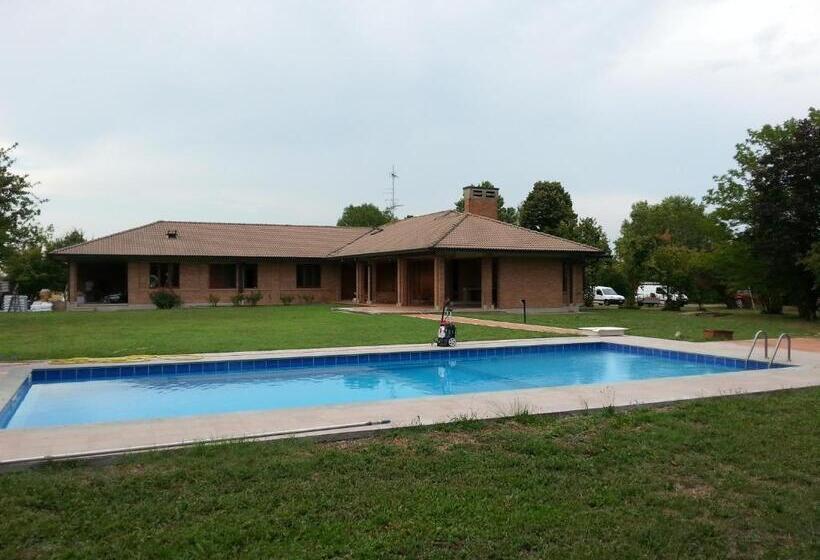 هتل Agriturismo I Quercioli