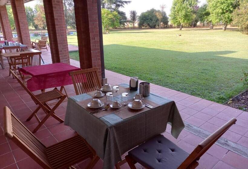 هتل Agriturismo I Quercioli