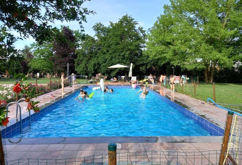 هتل Agriturismo I Quercioli