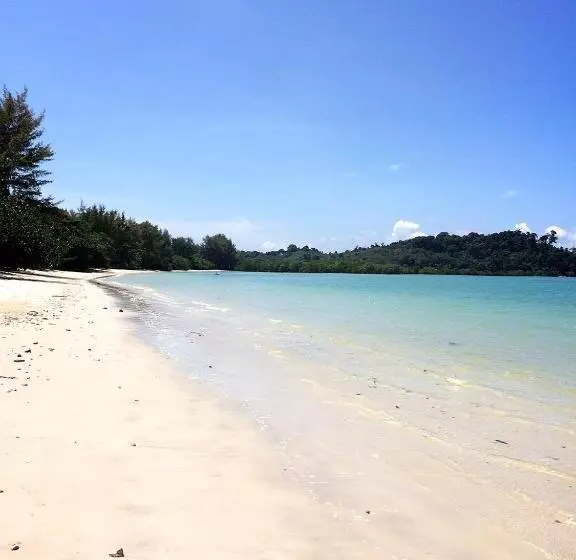 Phayam Cottage Resort