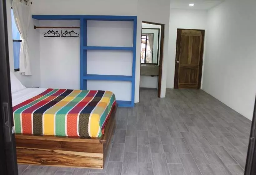 هتل Costa Oeste