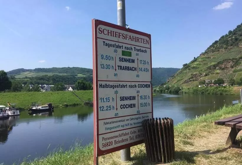 Hotelli Ferienpension Bei Stenze