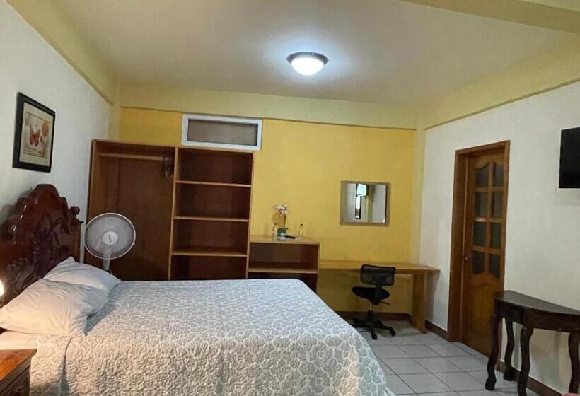 هتل Villas Jabel Tinamit