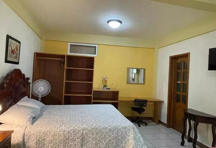 هتل Villas Jabel Tinamit