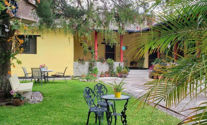 هتل Villas Jabel Tinamit