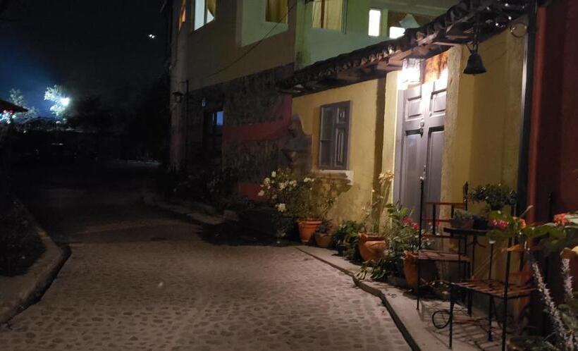 هتل Villas Jabel Tinamit