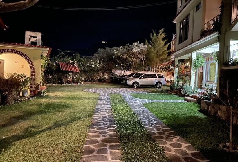 هتل Villas Jabel Tinamit