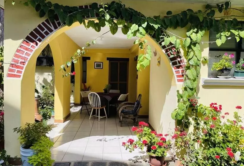 هتل Villas Jabel Tinamit