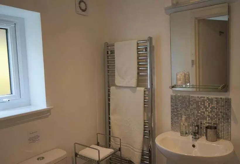 Lundie View B & B