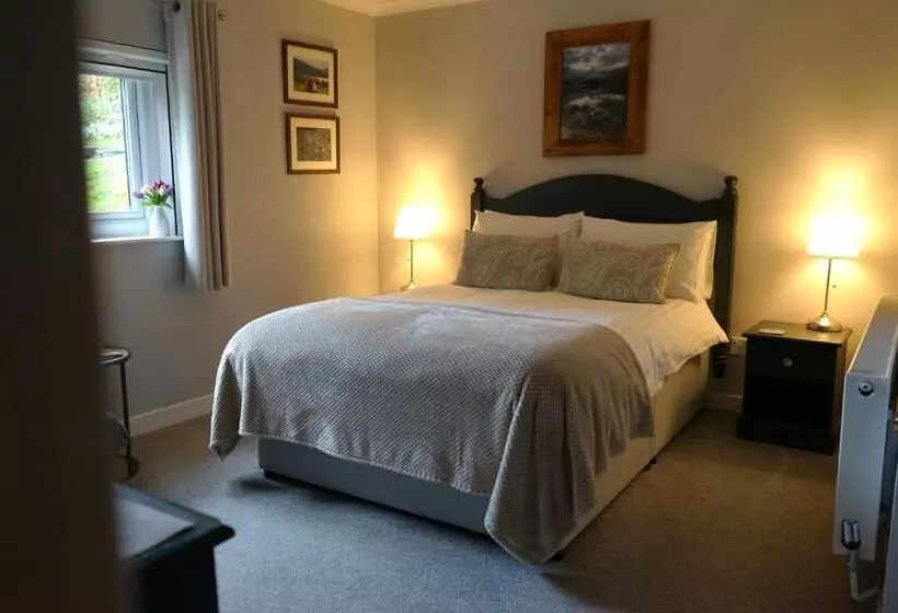Lundie View B & B