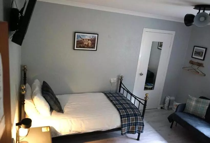 Lundie View B & B