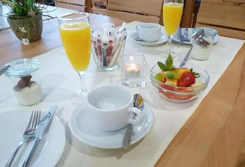 Aamiaismajoitus (B&B) Pension Bergterrasse