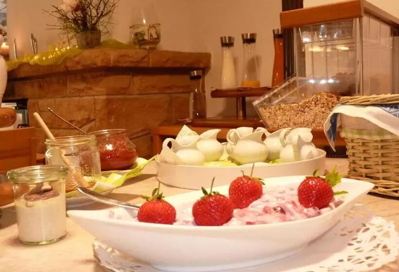 Aamiaismajoitus (B&B) Pension Bergterrasse