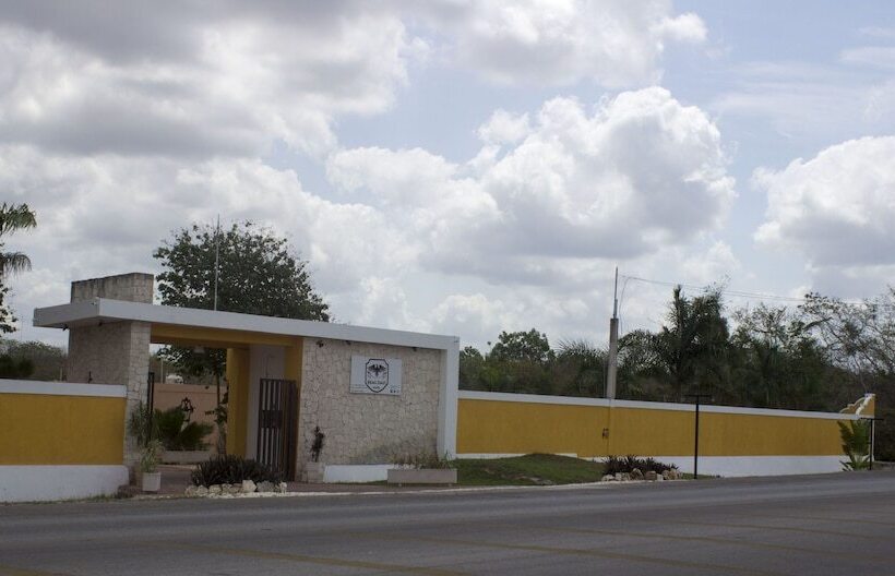 Отель Real Zaci