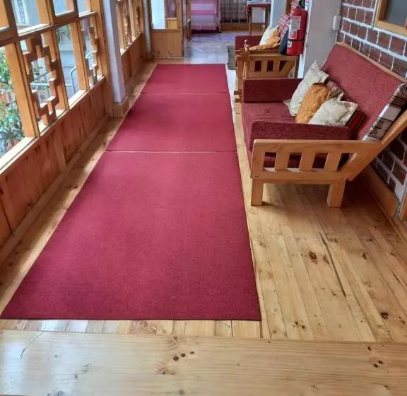 تختخواب و صبحانه Eco Hotel Banderas