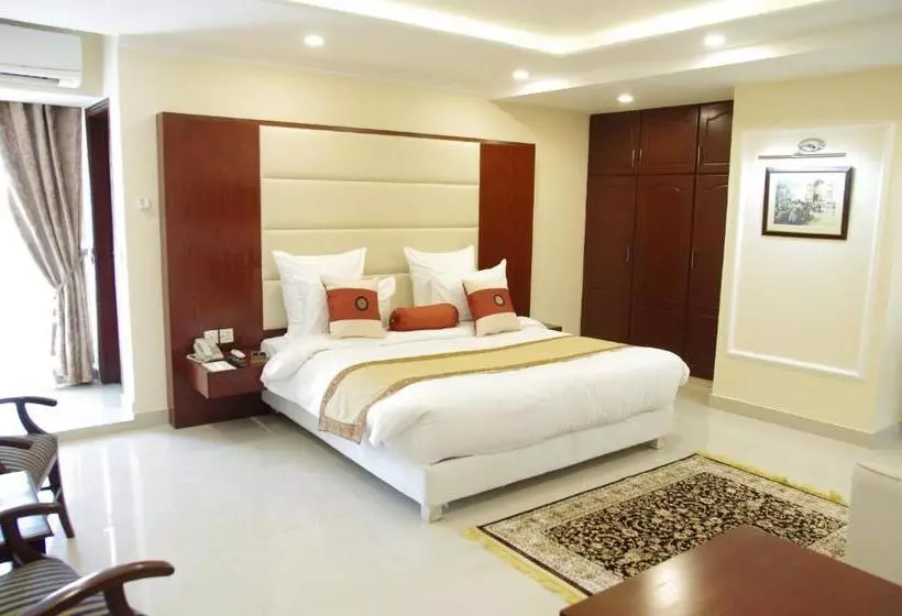 Heaven Hotel Dha Lahore