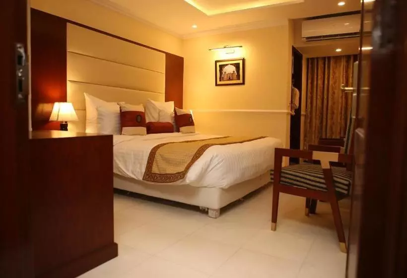 Heaven Hotel Dha Lahore