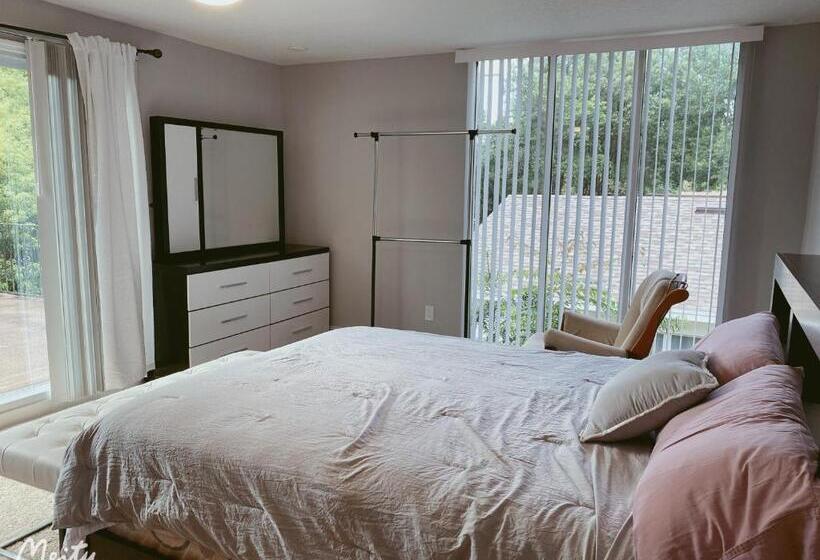 پانسیون A Home Away From Home