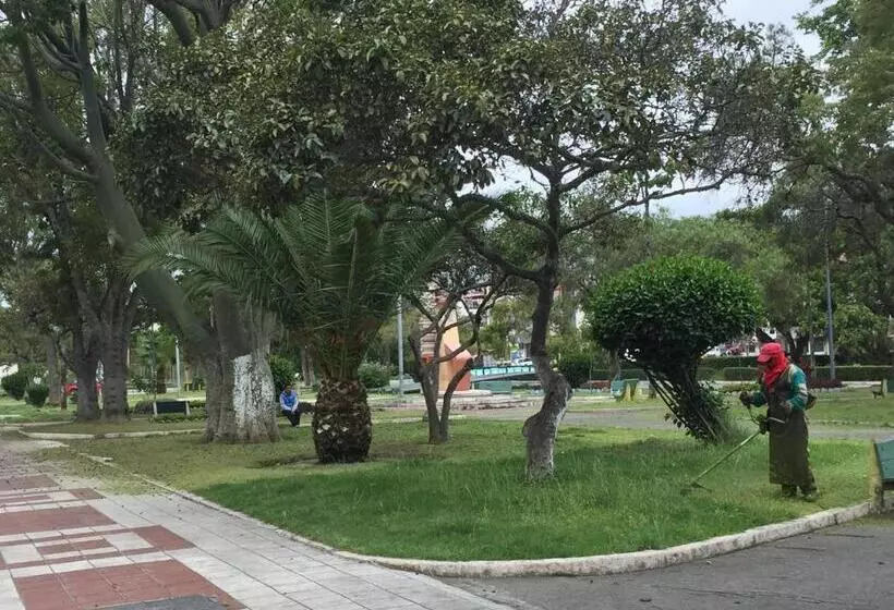 پانسیون Hostal Camil