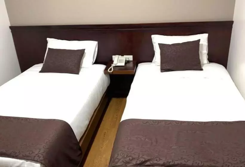 پانسیون Hostal Camil