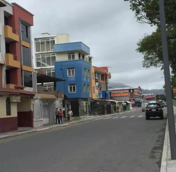 پانسیون Hostal Camil