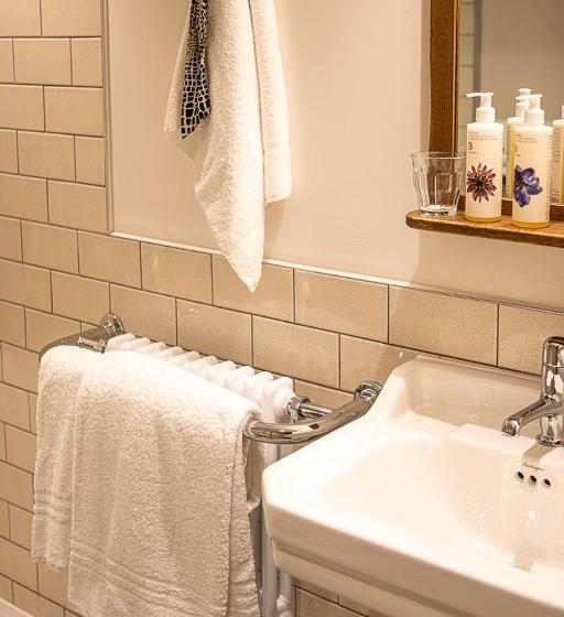 민박 The Filly Inn