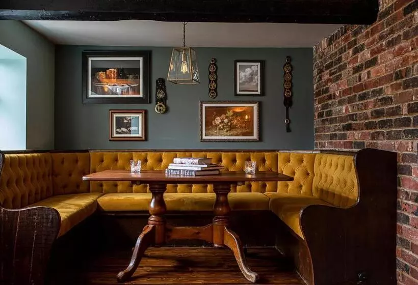 Aamiaismajoitus (B&B) The Filly Inn