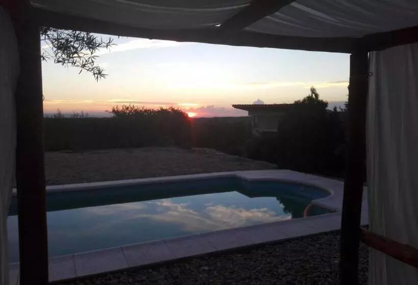 Majatalo Refugio: El Llamado