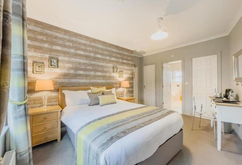 Пансион The County